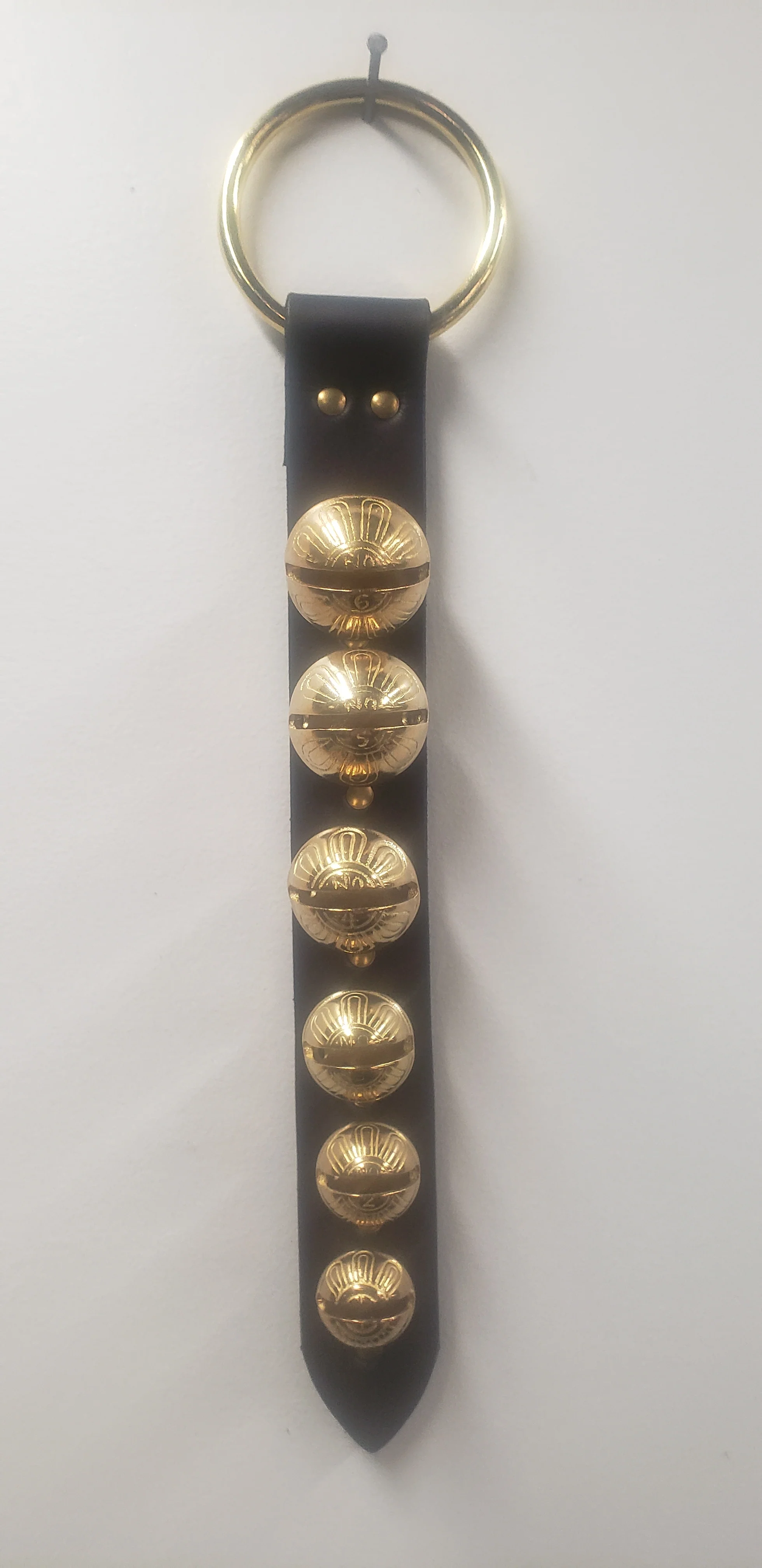 Door Hanger 6 Graduating Sleigh Bells - Image 4